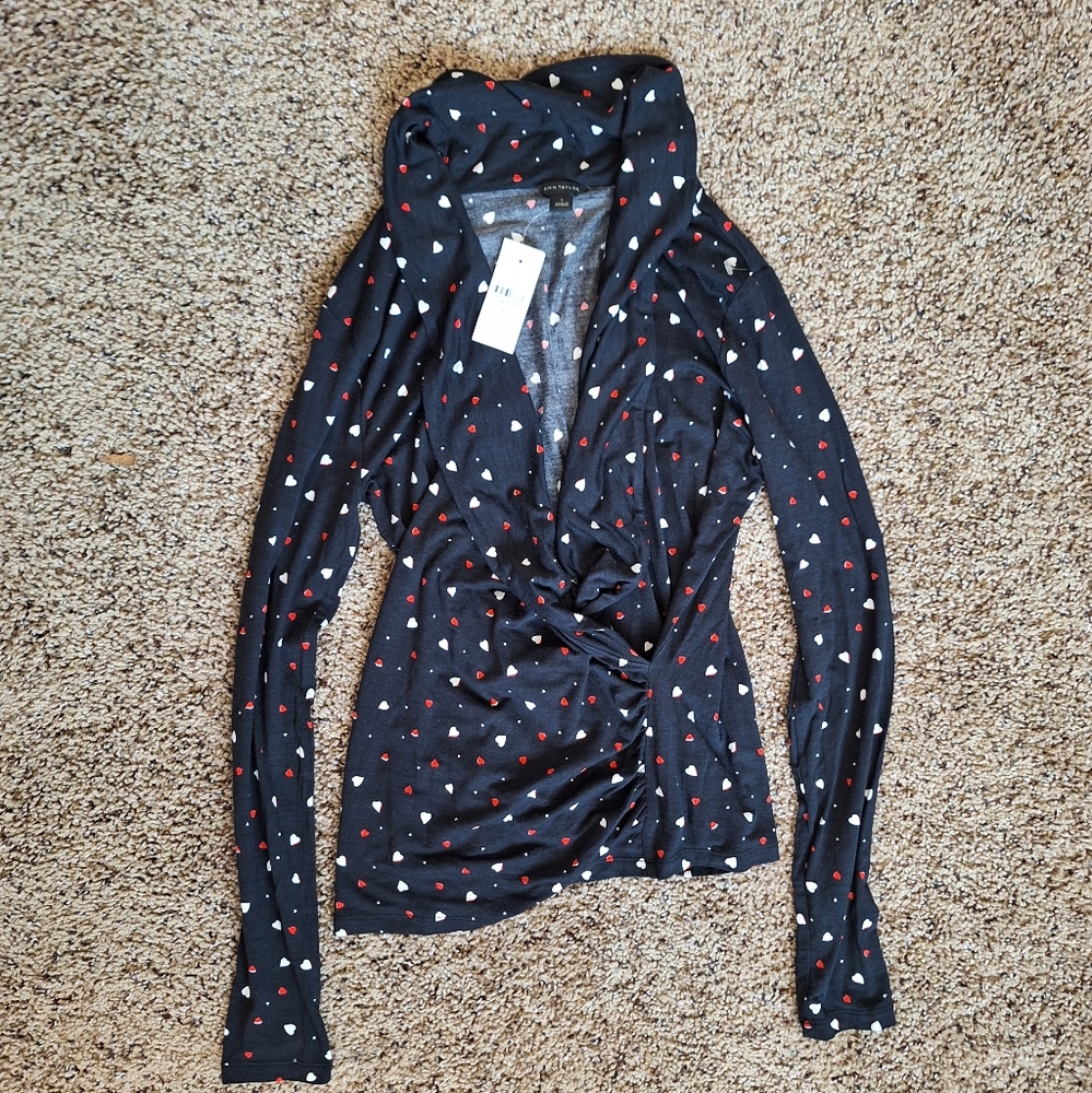 Ann Taylor heart shawl NWT
